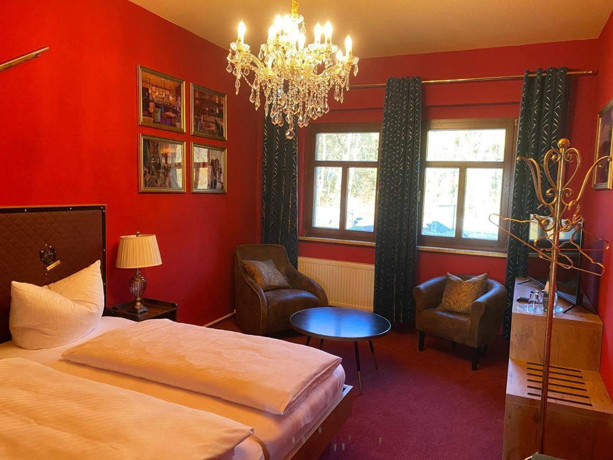 Riverdam Hotel